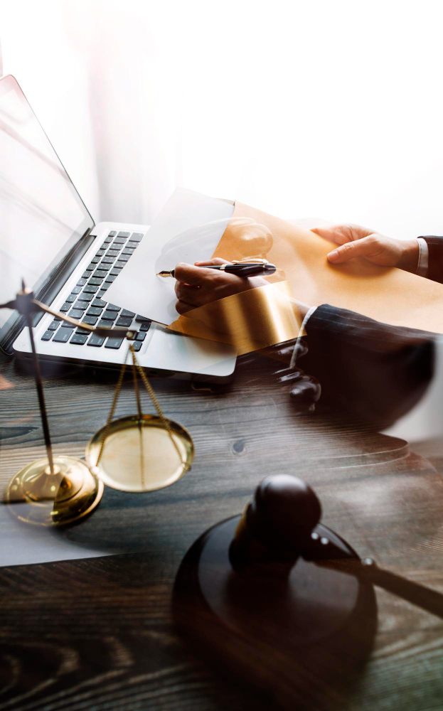 100% di conformità giuridica al primo invio grazie alla traduzione giuridica per aziende (dati 2024–2025).